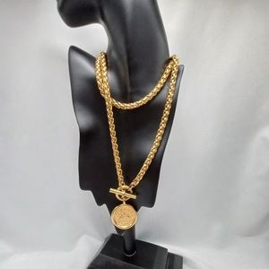 EUC Joan Rivers Bee Collection